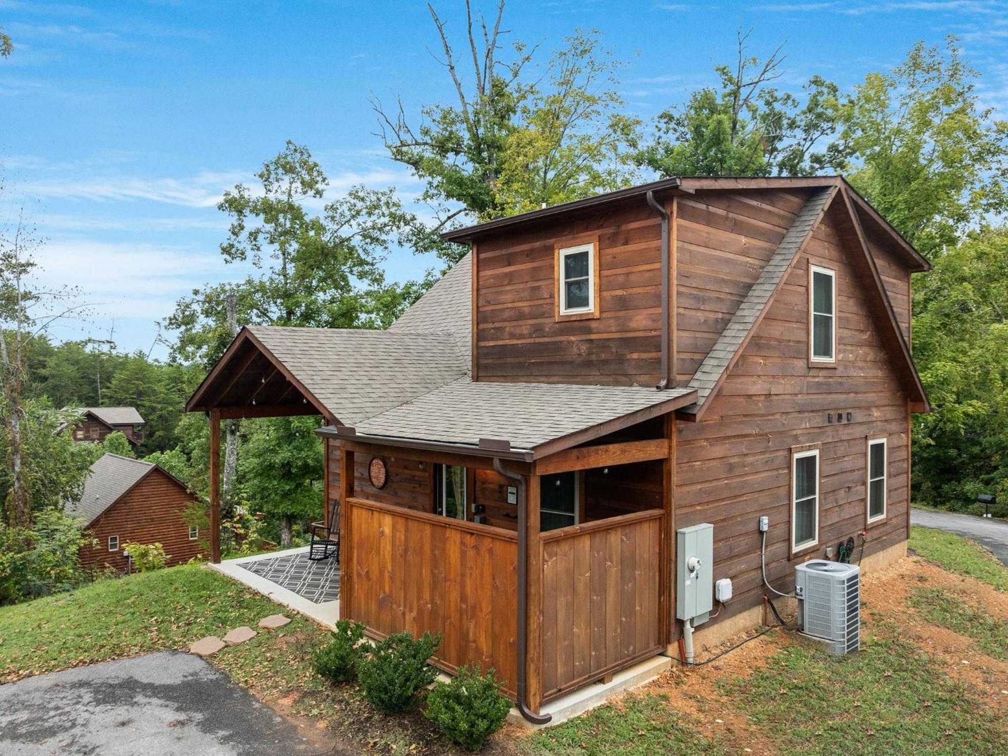 Fully Loaded Cabin In Heart Of Pigeon Forge Eksteriør billede