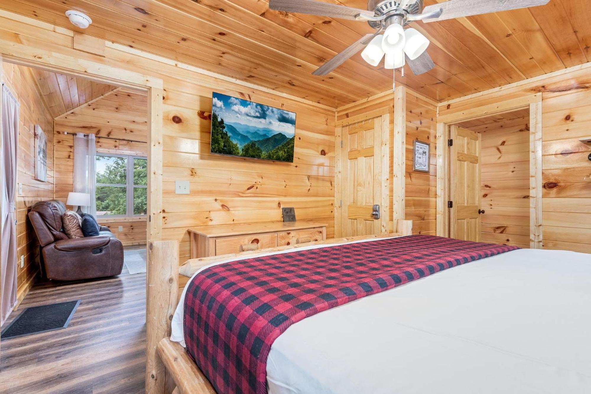 Fully Loaded Cabin In Heart Of Pigeon Forge Eksteriør billede