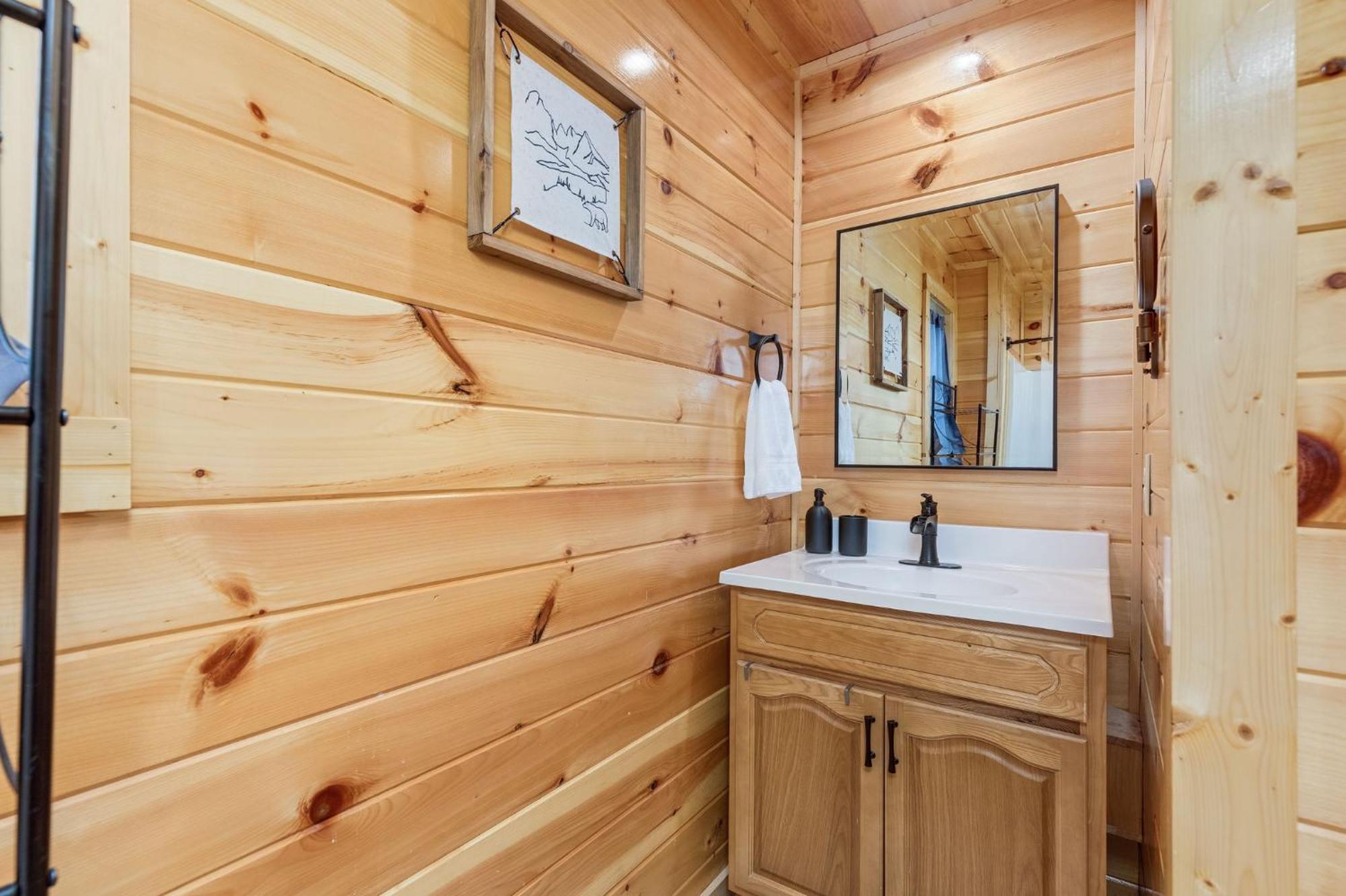 Fully Loaded Cabin In Heart Of Pigeon Forge Eksteriør billede