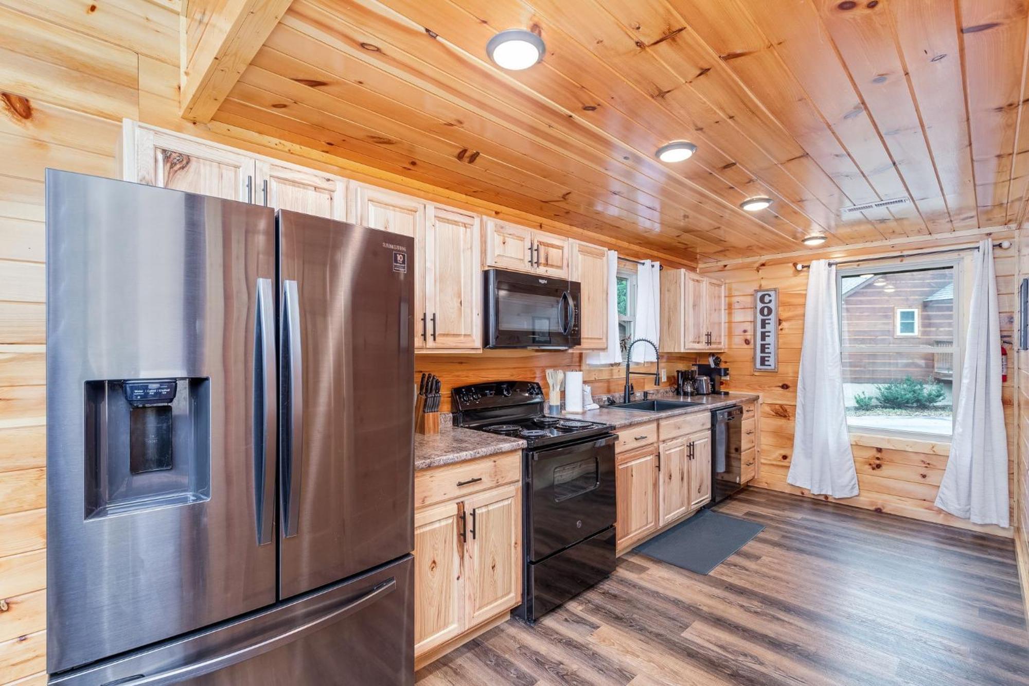 Fully Loaded Cabin In Heart Of Pigeon Forge Eksteriør billede